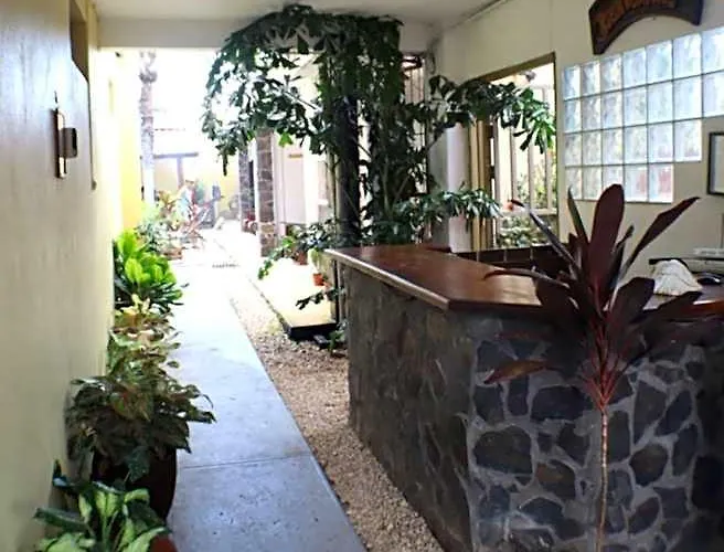 Coconut House Hotel
