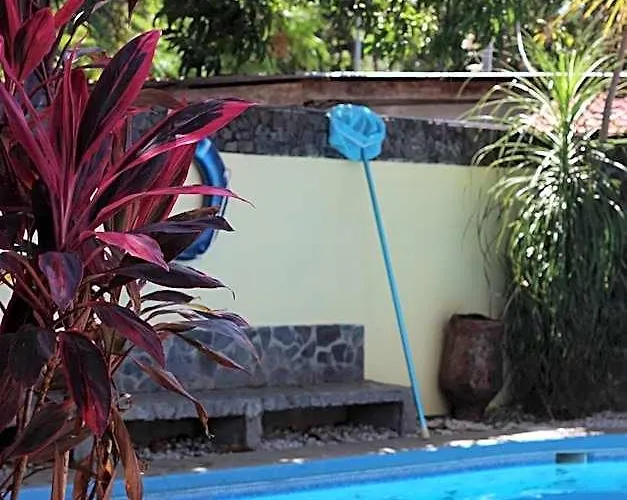 Coconut House Hotel